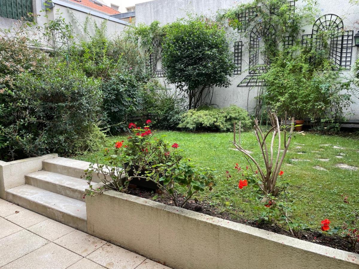 Un Jardin A Paris Dans Le 15 Ieme Apartment Exterior photo